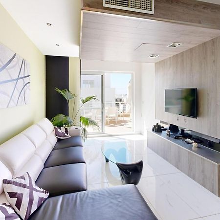 Amazing Spacious Apartment With Bbq & Jacuzzi Saint Julian's エクステリア 写真