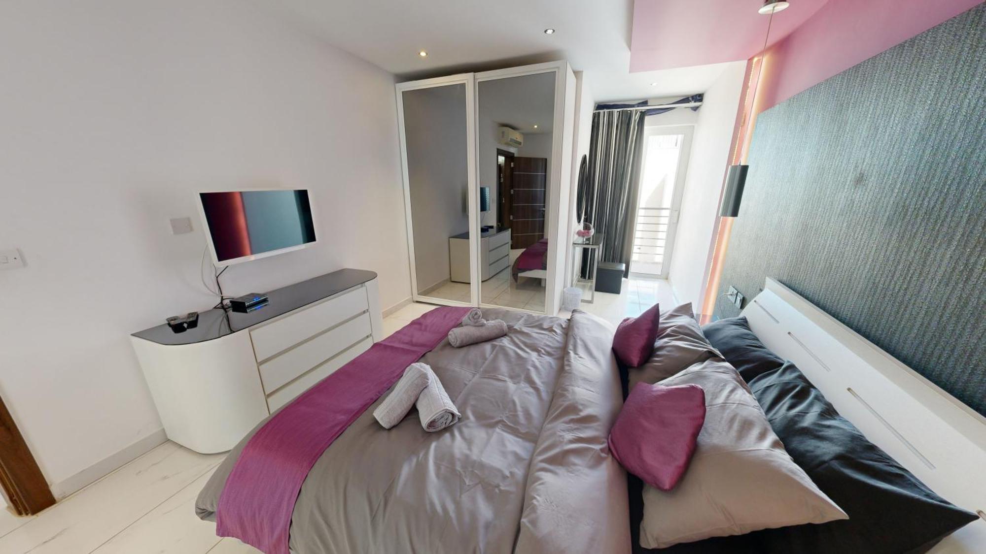 Amazing Spacious Apartment With Bbq & Jacuzzi Saint Julian's エクステリア 写真