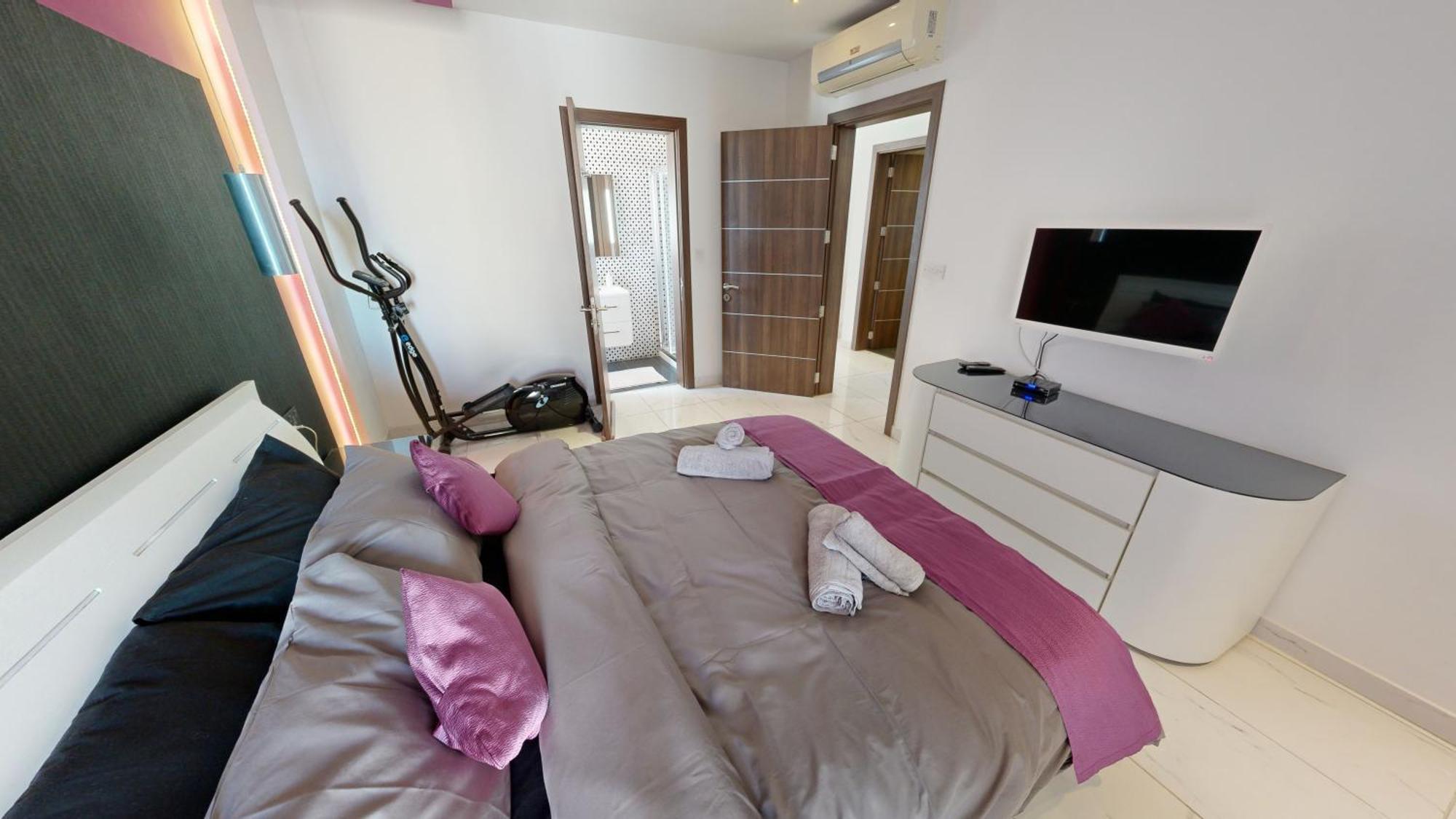 Amazing Spacious Apartment With Bbq & Jacuzzi Saint Julian's エクステリア 写真