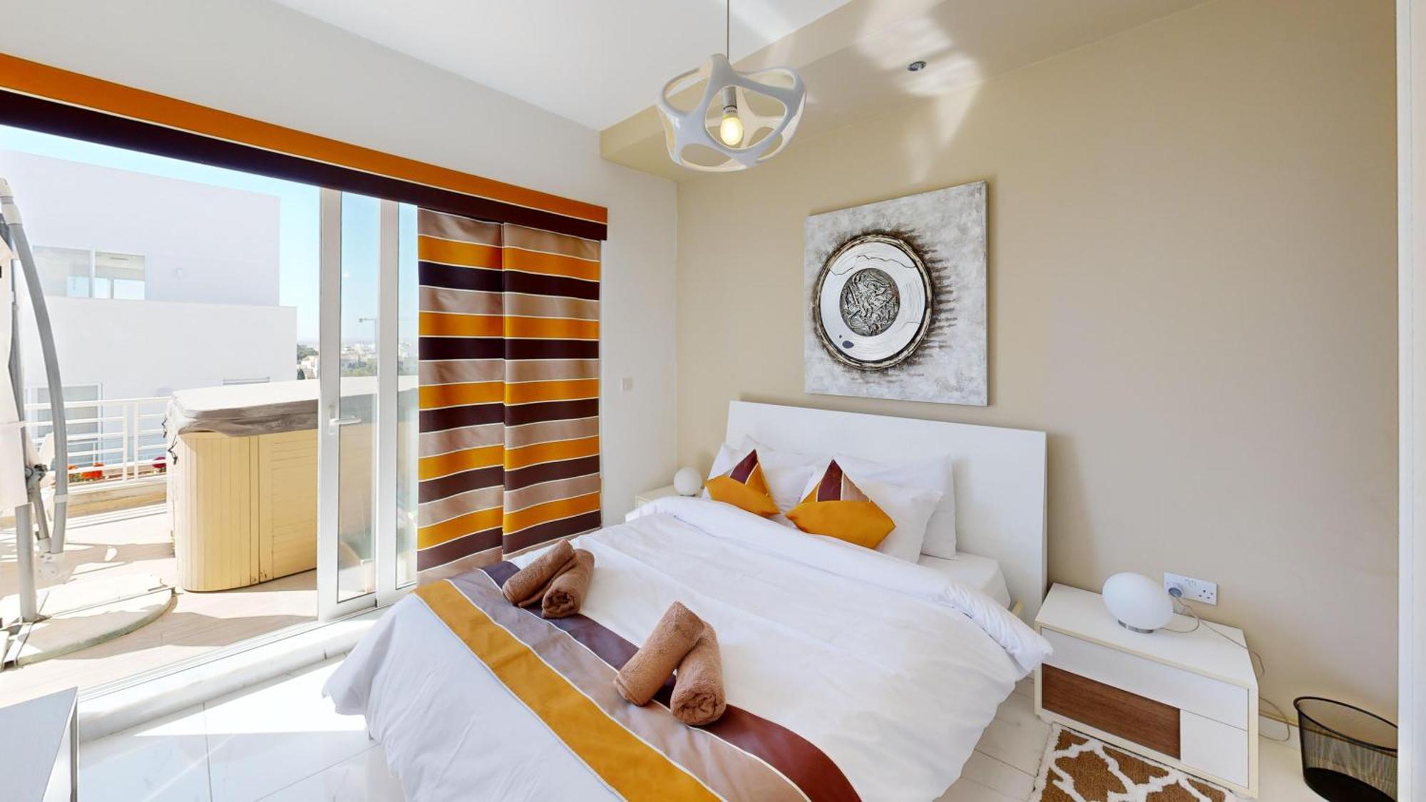 Amazing Spacious Apartment With Bbq & Jacuzzi Saint Julian's エクステリア 写真