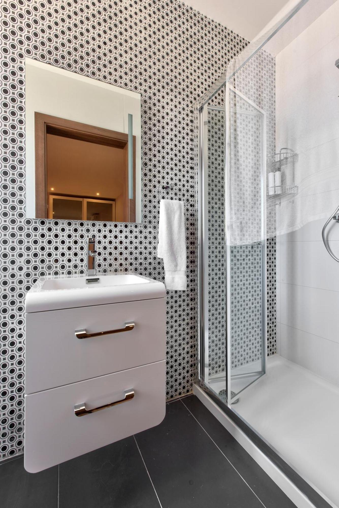 Amazing Spacious Apartment With Bbq & Jacuzzi Saint Julian's エクステリア 写真